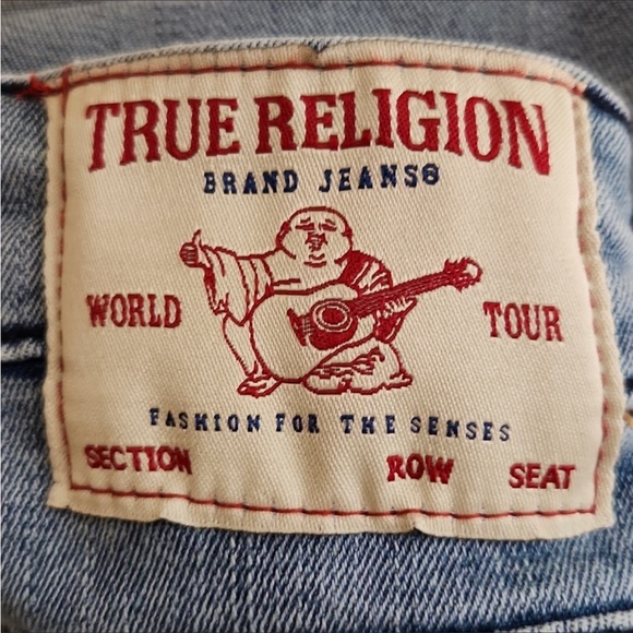 True Religion Knee Length Rilely Shorts - Picture 4 of 4